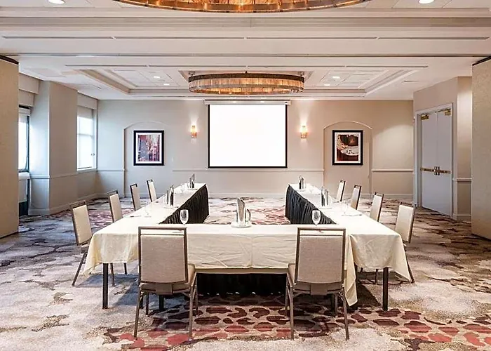 Chicago Marriott Hotel 4*